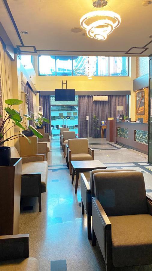 Urban Travellers Hotel Pasay Bagian luar foto